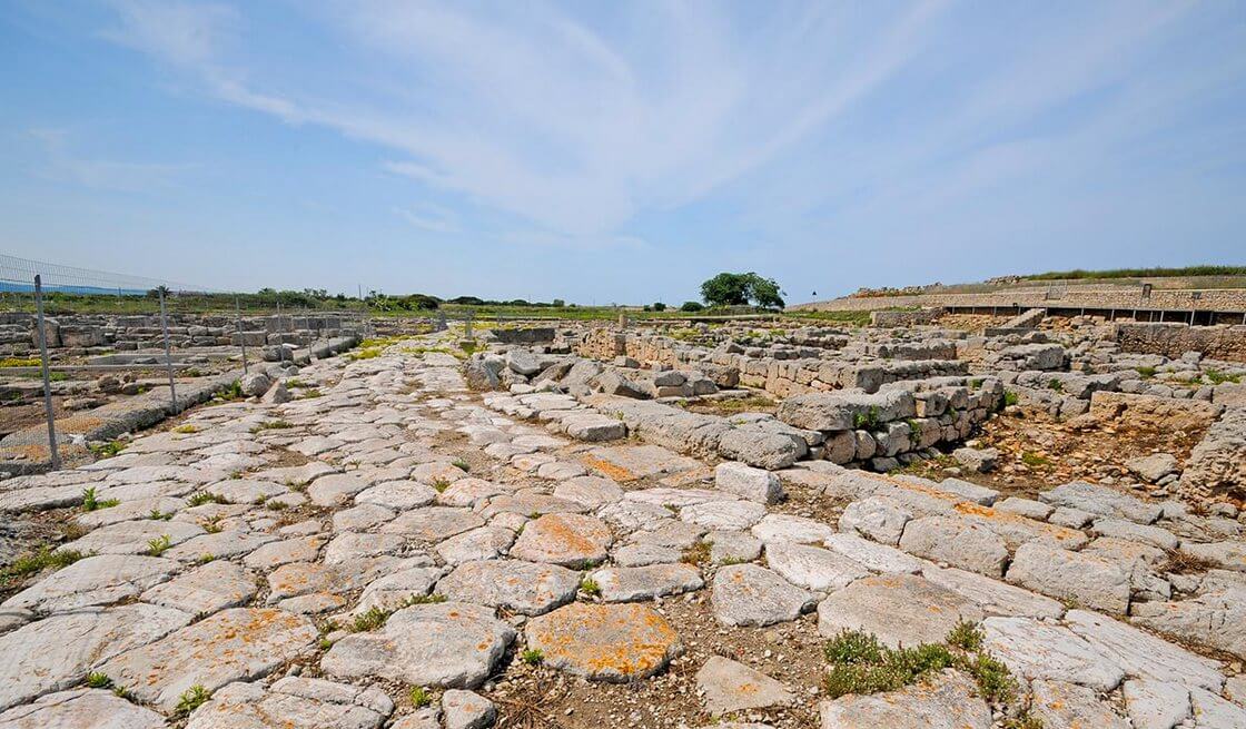 15 - Tour among the ancient roman streets (Monopoli & Egnazia) - Tedi Tour Operator