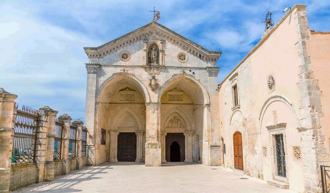 36 - Tour des Basiliques (Monte Sant'Angelo & Santa Maria di Siponto) - Tedi Tour Operator