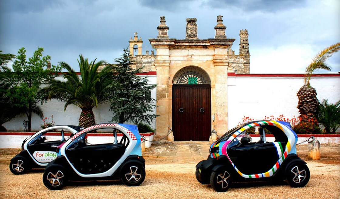 Experience Ostuni su city car elettriche Twizy - Tedi Tour Operator