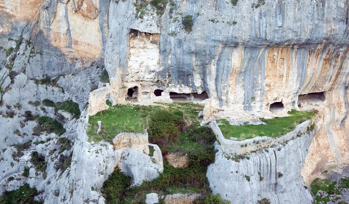 34 - Excursion Eremi Valley & Santa Maria di Pulsano Abbey (Gargano) - Tedi Tour Operator