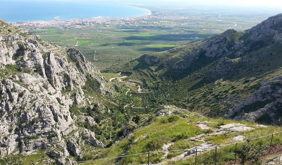 Escursione Valle degli Eremi & Abbazia di Santa Maria di Pulsano (Gargano) - Tedi Tour Operator