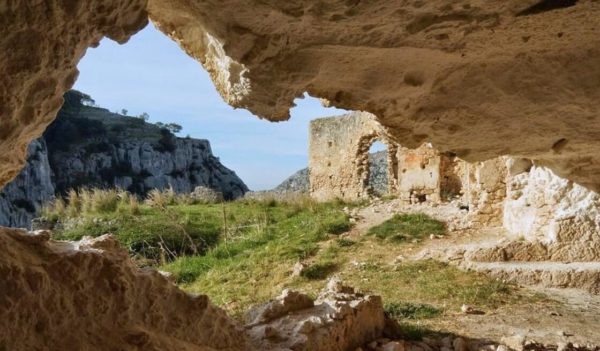 Escursione Valle degli Eremi & Abbazia di Santa Maria di Pulsano (Gargano) - Tedi Tour Operator