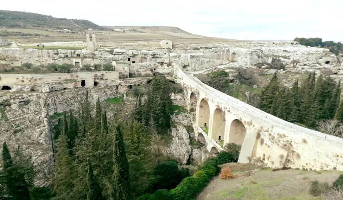 Gravina e tour di una cantina - Tedi Tour Operator