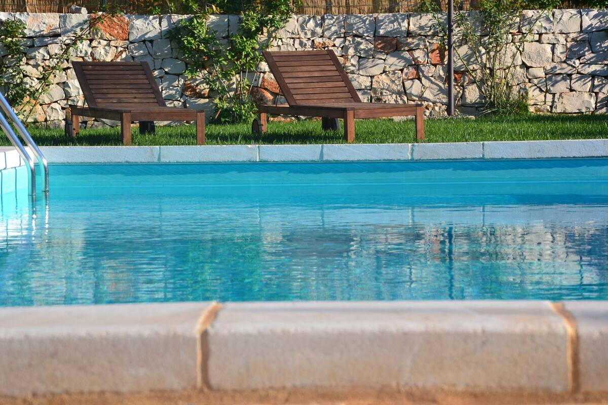 Villa privata con piscina in Puglia - "Masseria Girasole" - Tedi Tour