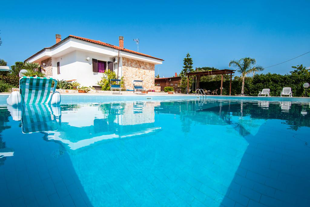 Villa privata con piscina vicina al mare, Puglia - "Villa Cycas"